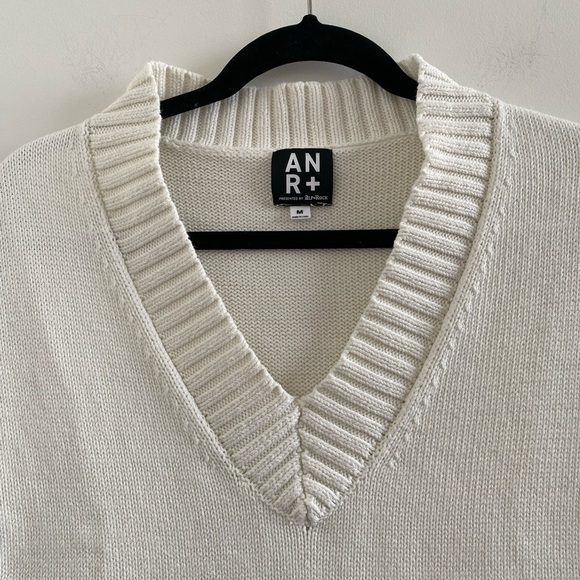Alp N Rock Off White Patrice V-Neck Sweater Vest Size M - Picture 2 of 8